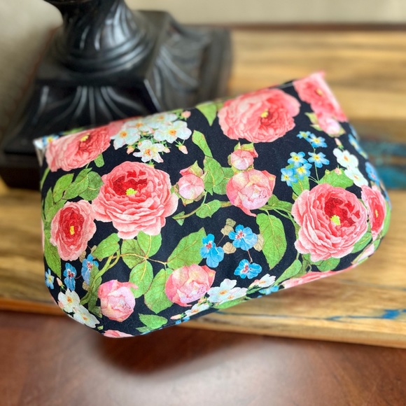 Flower Bouquet Print magnetic clasp Clutch Fabric Handmade clutch - Picture 3 of 6